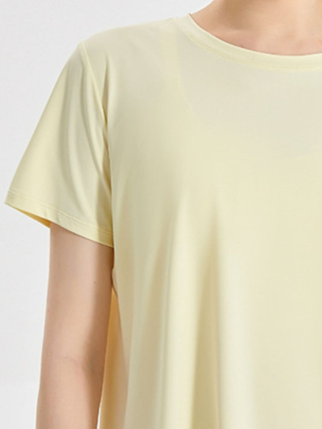 Slit Round Neck Short Sleeve Active T-Shirt